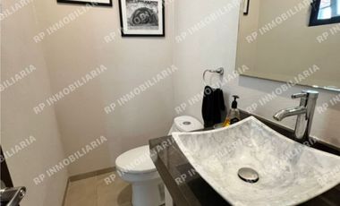 CASA TRES RECÁMARAS CON AMPLIOS ESPACIOS EN EXCELENTE UBICACIÓN EN EL CONDOMINIO