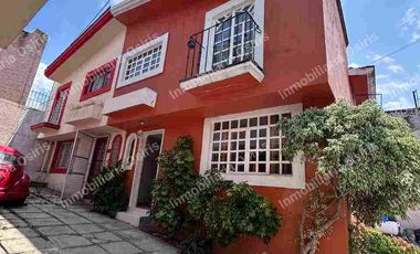 LOMAS DEL MÁRMOL CASA EN RENTA