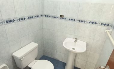 CASA EN VENTA  2 PISOS