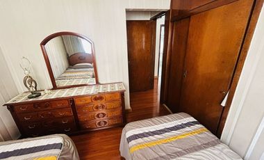 AMPLIA CASA EN VENTA. UNA OPORT DE INVERSIÓN: DOS CASAS EN UNA.