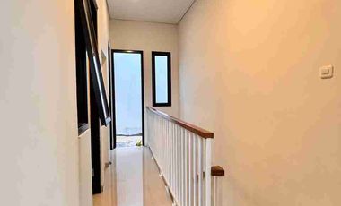 Rumah 2 Lantai Dekat Toll Kukusan3, UI, Stasiun Depok Baru, Cocok Utk Hunian atau Disewakan