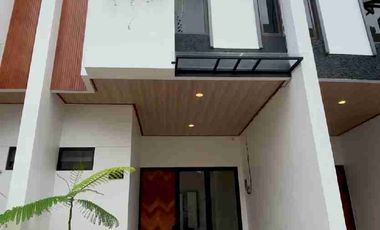 Rumah 2 Lantai Dekat Toll Kukusan3, UI, Stasiun Depok Baru, Cocok Utk Hunian atau Disewakan