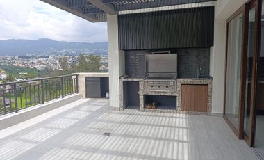 VENDO PENTHOUSE EXCLUSIVO CON HERMOSA VISTA EN CUMBAYA - TUMBACO