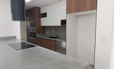 VENDO PENTHOUSE EXCLUSIVO CON HERMOSA VISTA EN CUMBAYA - TUMBACO