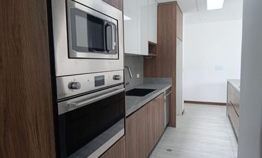 VENDO PENTHOUSE EXCLUSIVO CON HERMOSA VISTA EN CUMBAYA - TUMBACO