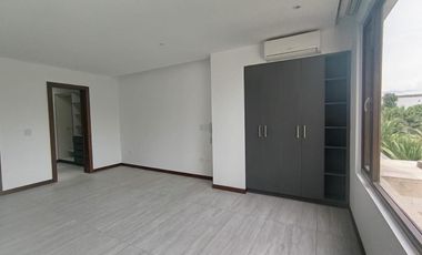 VENDO PENTHOUSE EXCLUSIVO CON HERMOSA VISTA EN CUMBAYA - TUMBACO