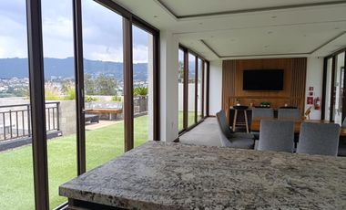VENDO PENTHOUSE EXCLUSIVO CON HERMOSA VISTA EN CUMBAYA - TUMBACO
