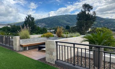 VENDO PENTHOUSE EXCLUSIVO CON HERMOSA VISTA EN CUMBAYA - TUMBACO