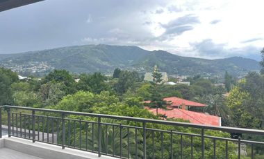 VENDO PENTHOUSE EXCLUSIVO CON HERMOSA VISTA EN CUMBAYA - TUMBACO