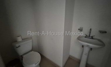 Departamento en Renta de Dos Recámaras en Pórtika Iztacalco, Agrícola Pantitlán, Iztacalco #26-2584 AVC