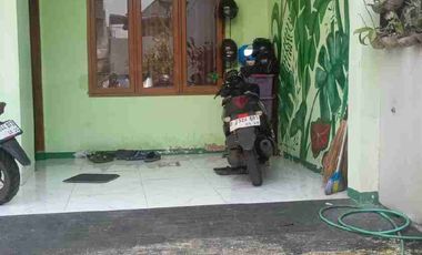 rumah 2 lantai siap huni dekat fasum di cisaranten Arcamanik Bandung