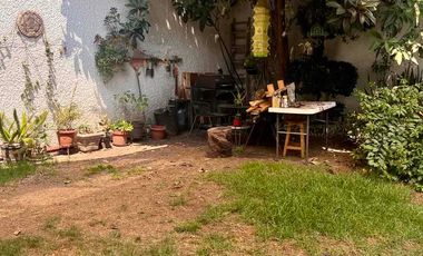 Renta de casa en fraccionamiento cerrado con 3 recámaras y  jardín