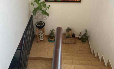 Renta de casa en fraccionamiento cerrado con 3 recámaras y  jardín
