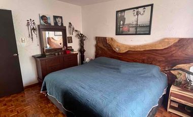 Renta de casa en fraccionamiento cerrado con 3 recámaras y  jardín