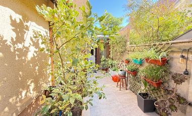 Casa en Venta, Umbral de Chicureo, 4 dormit.+servicio+piscinas+4 estacionamientos