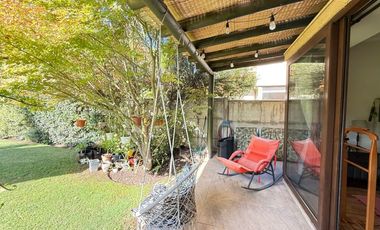 Casa en Venta, Umbral de Chicureo, 4 dormit.+servicio+piscinas+4 estacionamientos