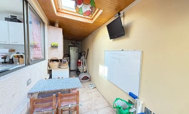 Casa en Venta, Umbral de Chicureo, 4 dormit.+servicio+piscinas+4 estacionamientos
