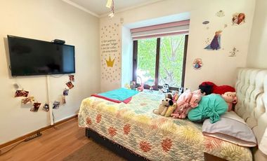 Casa en Venta, Umbral de Chicureo, 4 dormit.+servicio+piscinas+4 estacionamientos