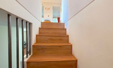 Casa en Venta, Umbral de Chicureo, 4 dormit.+servicio+piscinas+4 estacionamientos