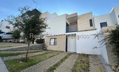 Zibatá Casa amueblada con home office y jardín en renta Bpa2420