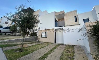 Zibatá Casa amueblada con home office y jardín en renta Bpa2420