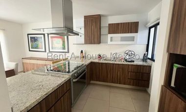 Zibatá Casa amueblada con home office y jardín en renta Bpa2420
