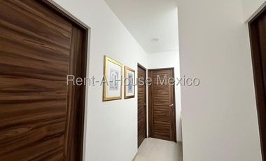 Zibatá Casa amueblada con home office y jardín en renta Bpa2420