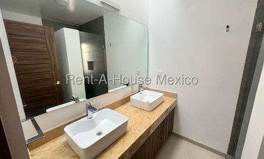 Zibatá Casa amueblada con home office y jardín en renta Bpa2420