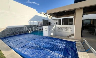 Zibatá Casa amueblada con home office y jardín en renta Bpa2420