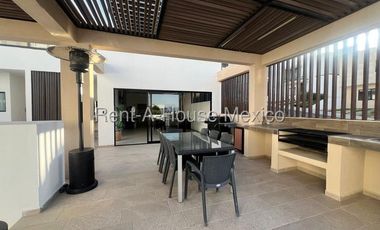 Zibatá Casa amueblada con home office y jardín en renta Bpa2420