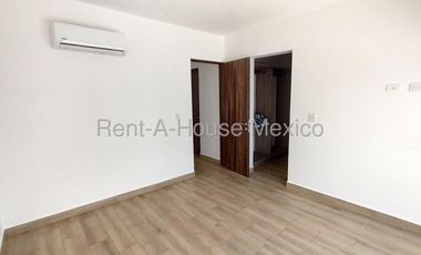 Zibatá Casa en renta en Áurea con alberca y gimnasio Bpa2681