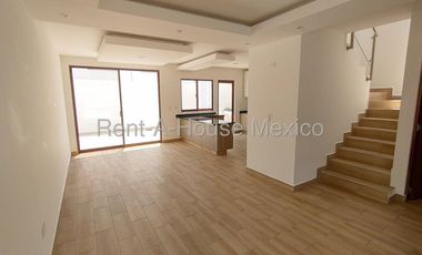 Zibatá Casa en renta en Áurea con alberca y gimnasio Bpa2681