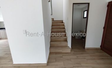 Zibatá Casa en renta en Áurea con alberca y gimnasio Bpa2681
