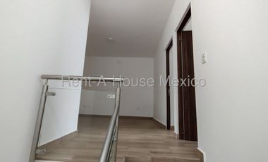 Zibatá Casa en renta en Áurea con alberca y gimnasio Bpa2681