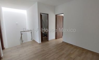 Zibatá Casa en renta en Áurea con alberca y gimnasio Bpa2681