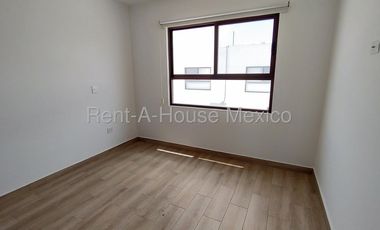 Zibatá Casa en renta en Áurea con alberca y gimnasio Bpa2681