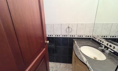 Departamento en Primer Piso con salida a Parque Santiago de Surco