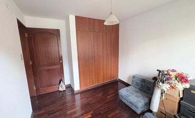 Departamento en Primer Piso con salida a Parque Santiago de Surco