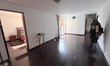 Departamento en Primer Piso con salida a Parque Santiago de Surco