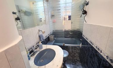 Departamento en Primer Piso con salida a Parque Santiago de Surco