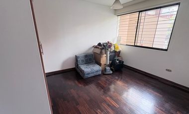 Departamento en Primer Piso con salida a Parque Santiago de Surco