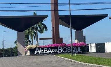 URBANIZACION ALBA DEL BOSQUE ALQUILO PRECIOSA Y LUJOSA VILLA POR ESTRENAR, DOS PLANTAS, CUATRO DORMITORIOS