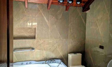 Casa en conjunto habitacional.