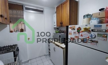Casa de 3 dormitorios y 2 baños, 2 estacionamientos Patio y Antejardín calle México altura 9.400 Comuna La Florida.