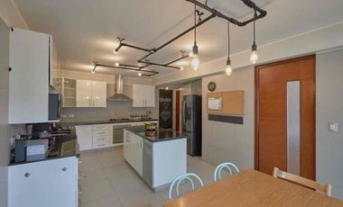 Venta de Exclusivo Flat en Chacarilla – Frente a Parque