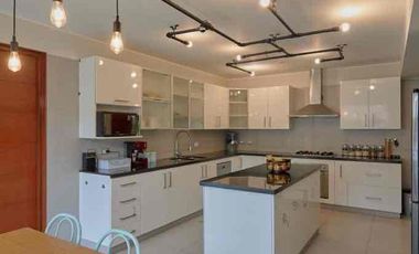 Venta de Exclusivo Flat en Chacarilla – Frente a Parque
