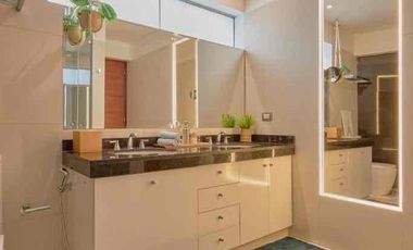 Venta de Exclusivo Flat en Chacarilla – Frente a Parque
