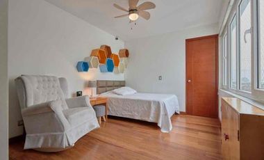 Venta de Exclusivo Flat en Chacarilla – Frente a Parque