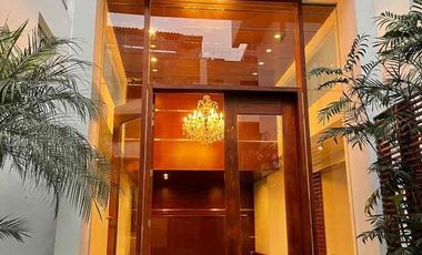 Venta de Exclusivo Flat en Chacarilla – Frente a Parque