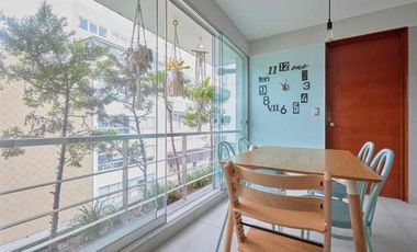 Venta de Exclusivo Flat en Chacarilla – Frente a Parque